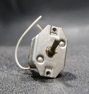 Culter Hammer Beechcraft Bonanza M35 Position Toggle Switch AN3023-2